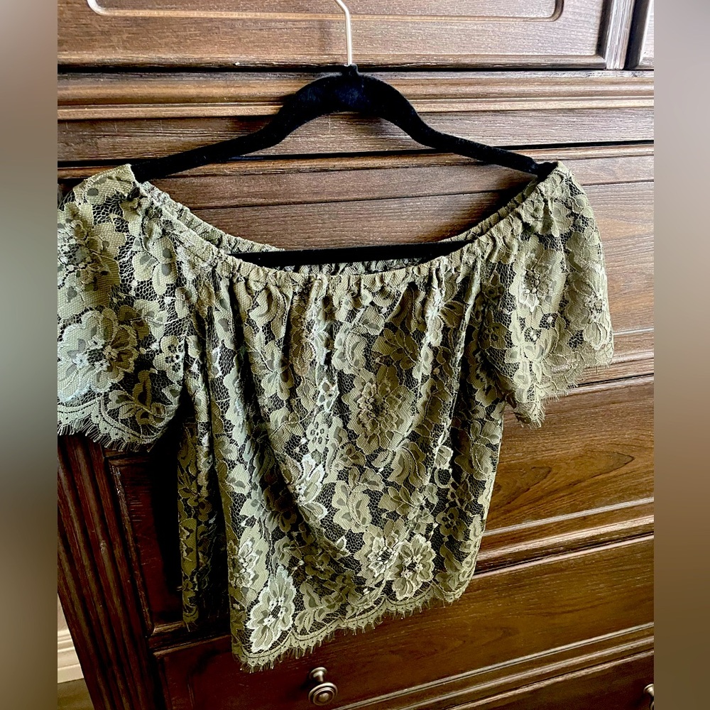 Bebe size XS off top